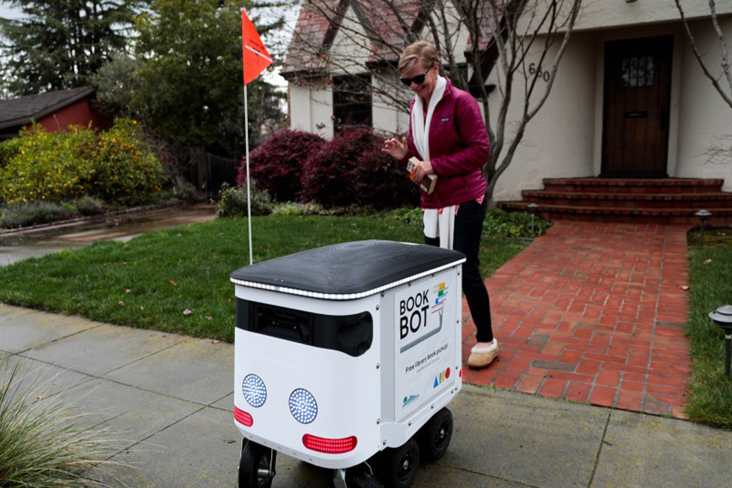 BookBot，robot，white，