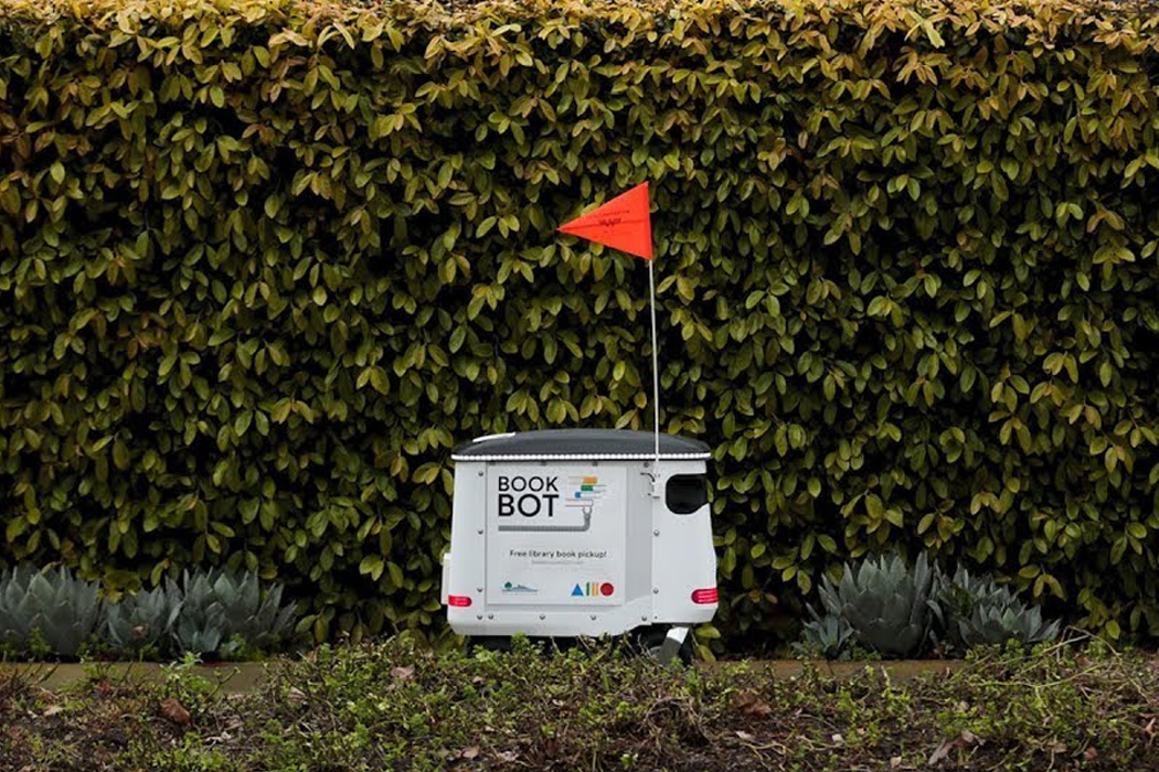 BookBot，robot，white，