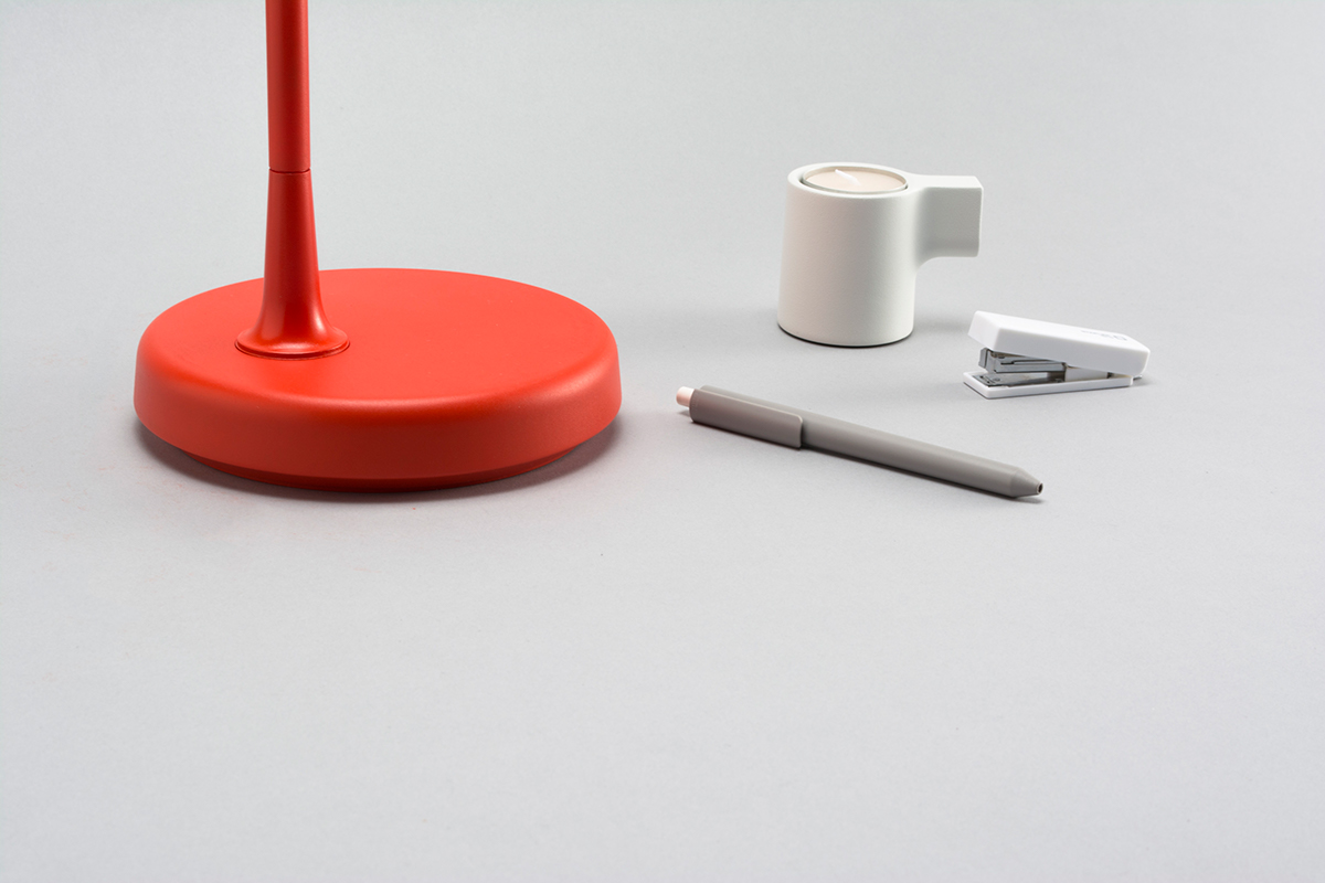 Desk lamp，lamps and lanterns，lighting，