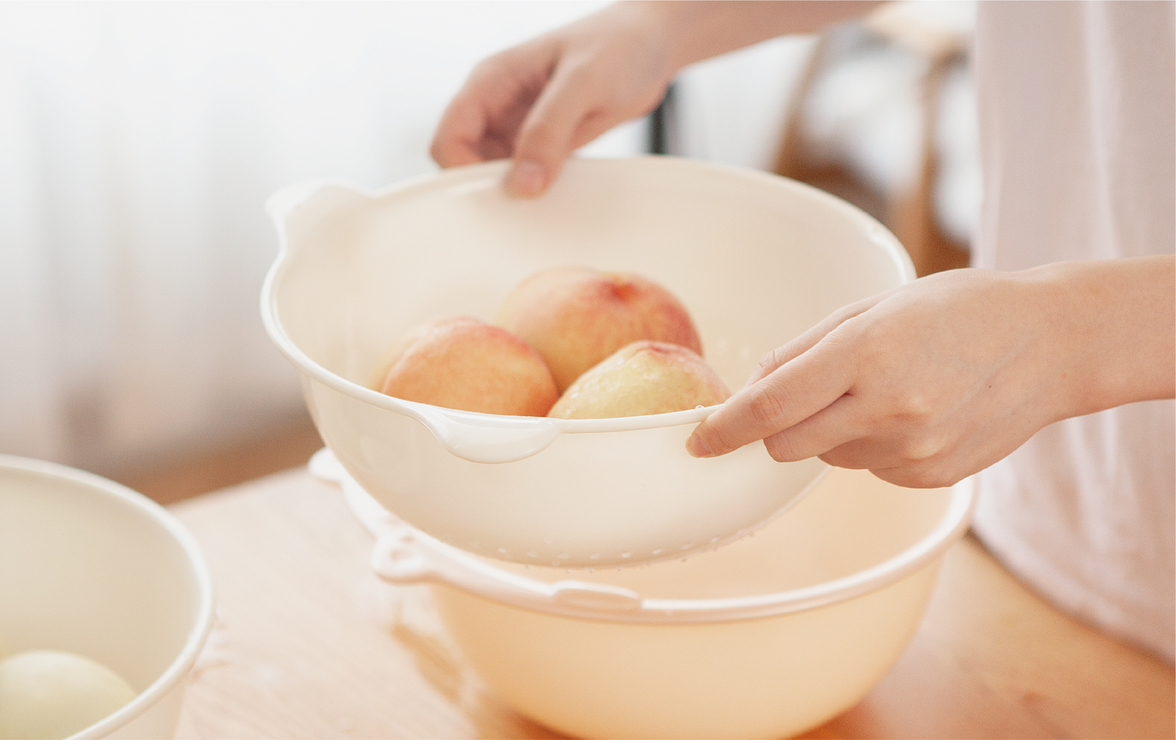 Cute pet drain basket，