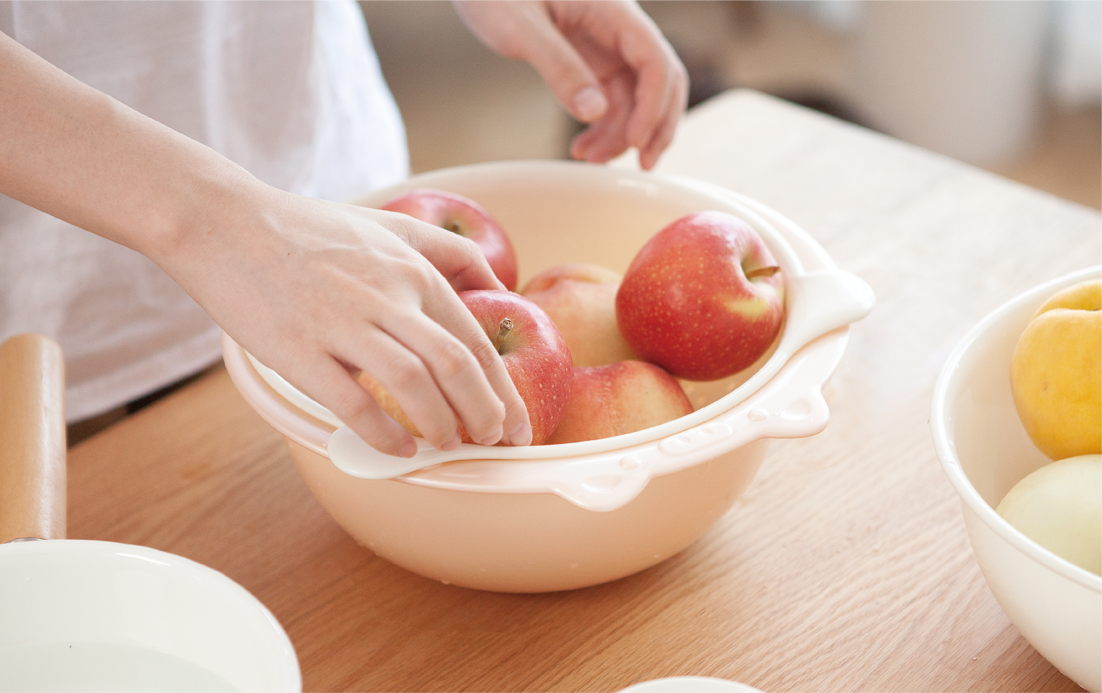 Cute pet drain basket，
