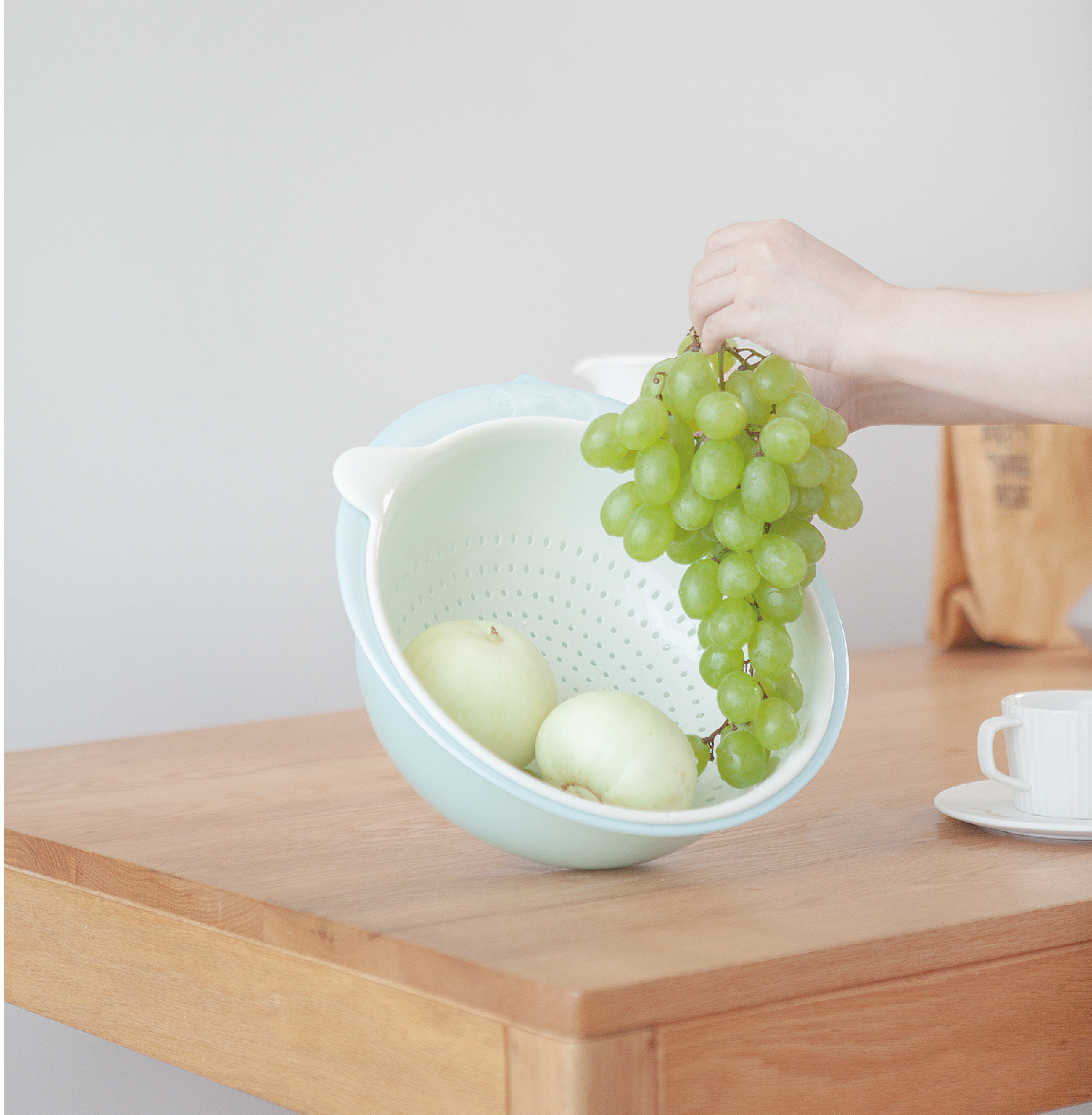 Cute pet drain basket，