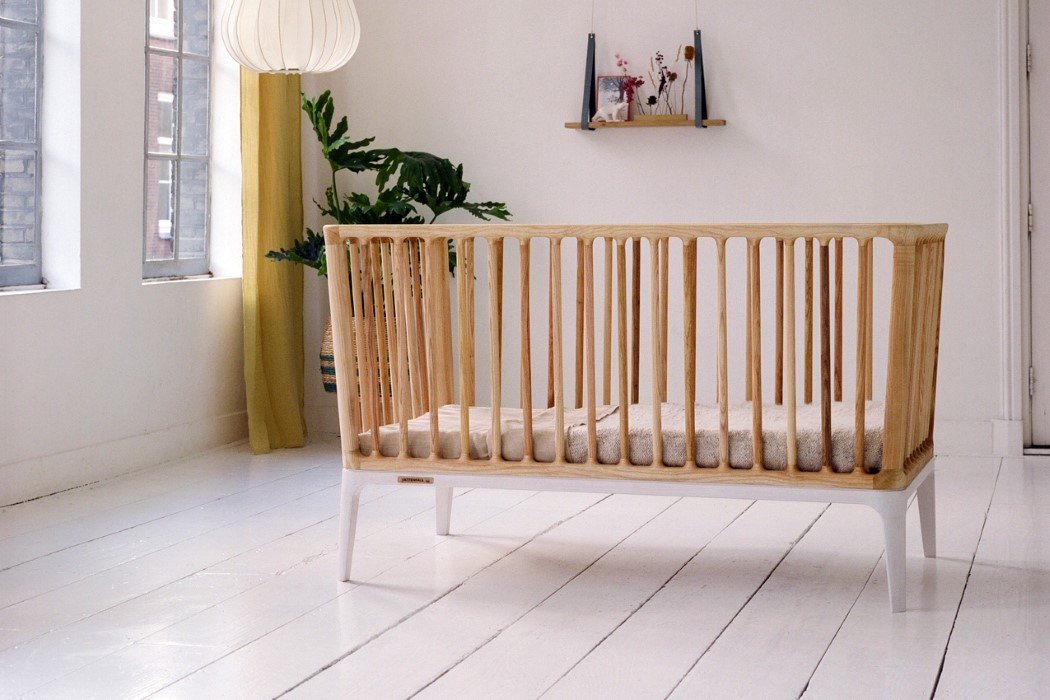 baby carriage，Sustainable design，Pollution free processing，renewable energy，