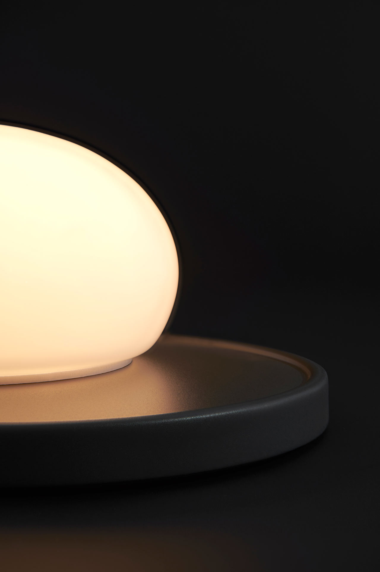interactive，Lamp design，Small ball，