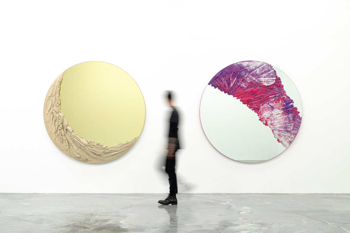 Artwork，Sculpture，mirror，Exhibits，