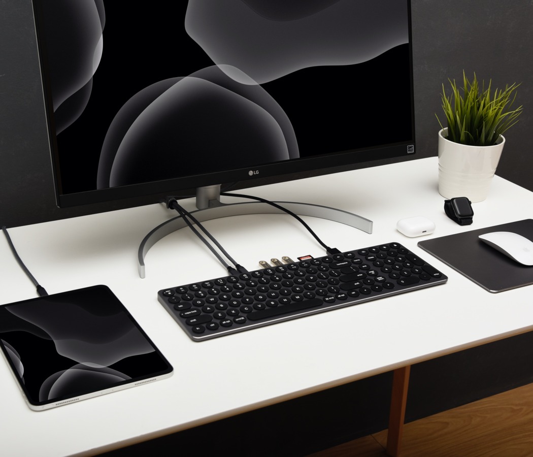 Round key，Durable，TF / SD card slot，External keyboard，