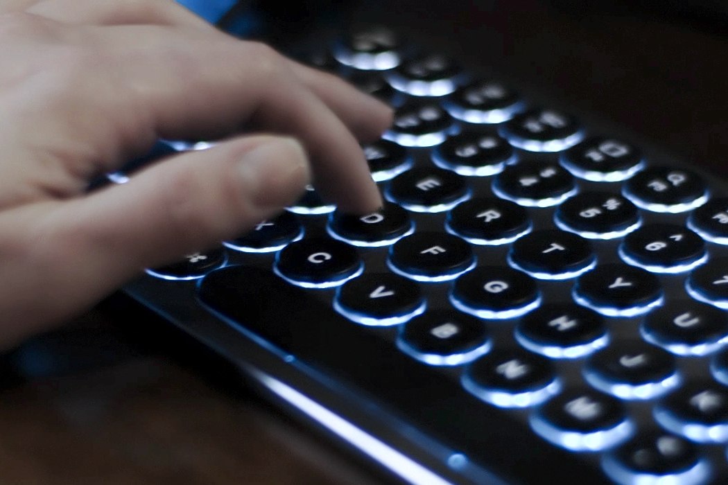 Round key，Durable，TF / SD card slot，External keyboard，