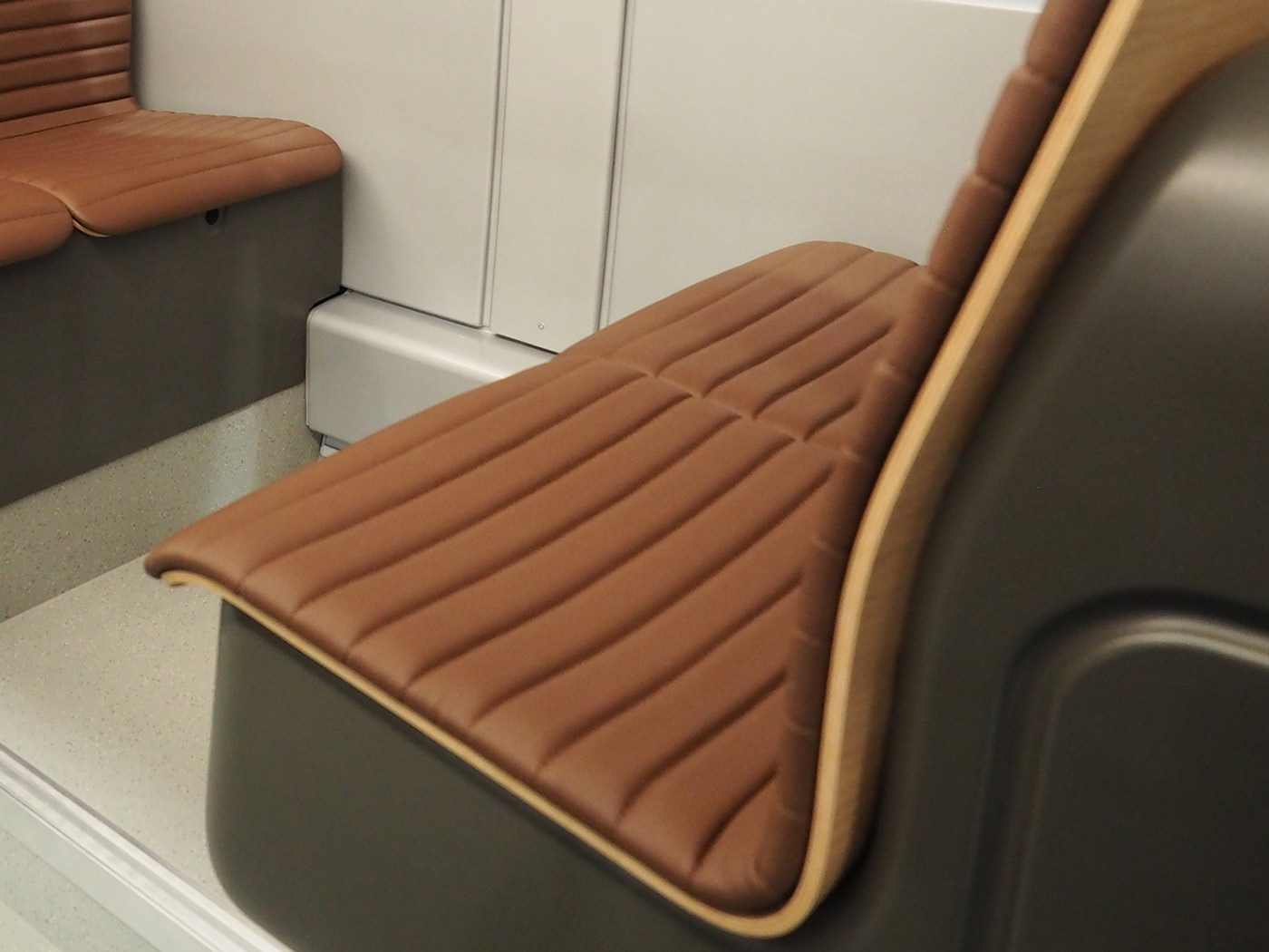 TNG，vehicle，tram，