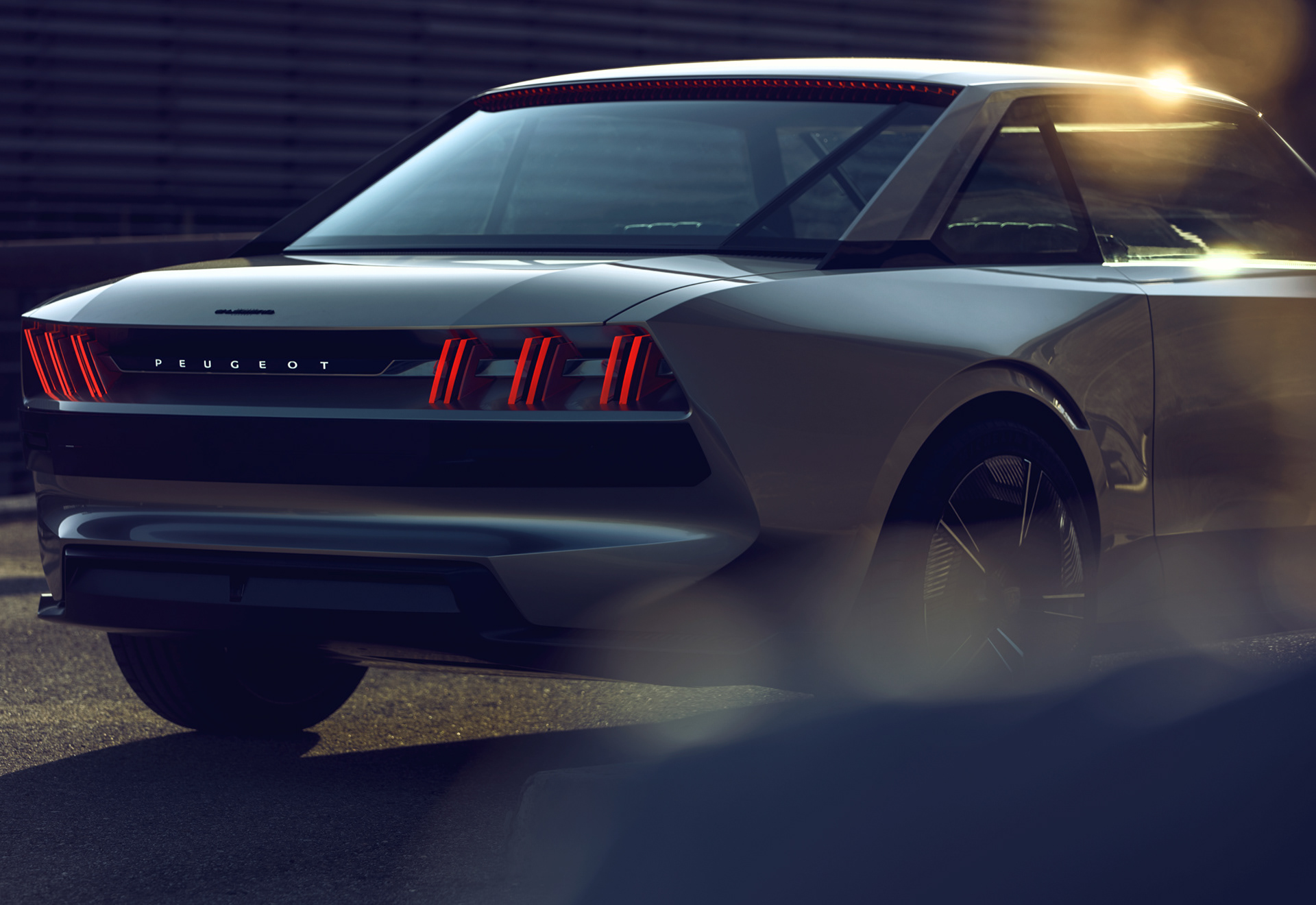 automobile，conceptual design，Holger Egbers，silvery white，