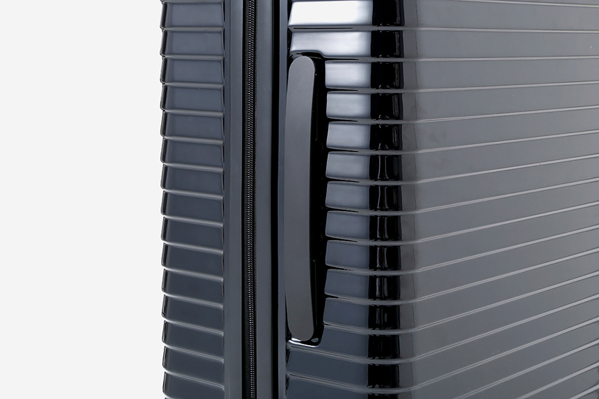 suitcase，travel，CAINZ，