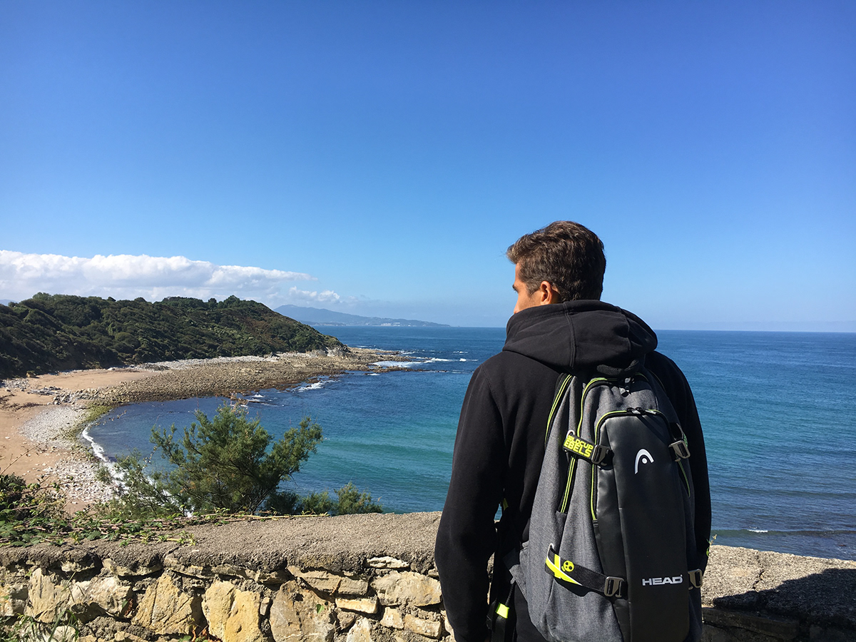 knapsack，outdoors，skiing，