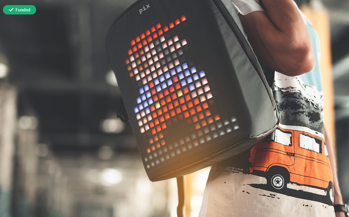 led，knapsack，Out of the street，