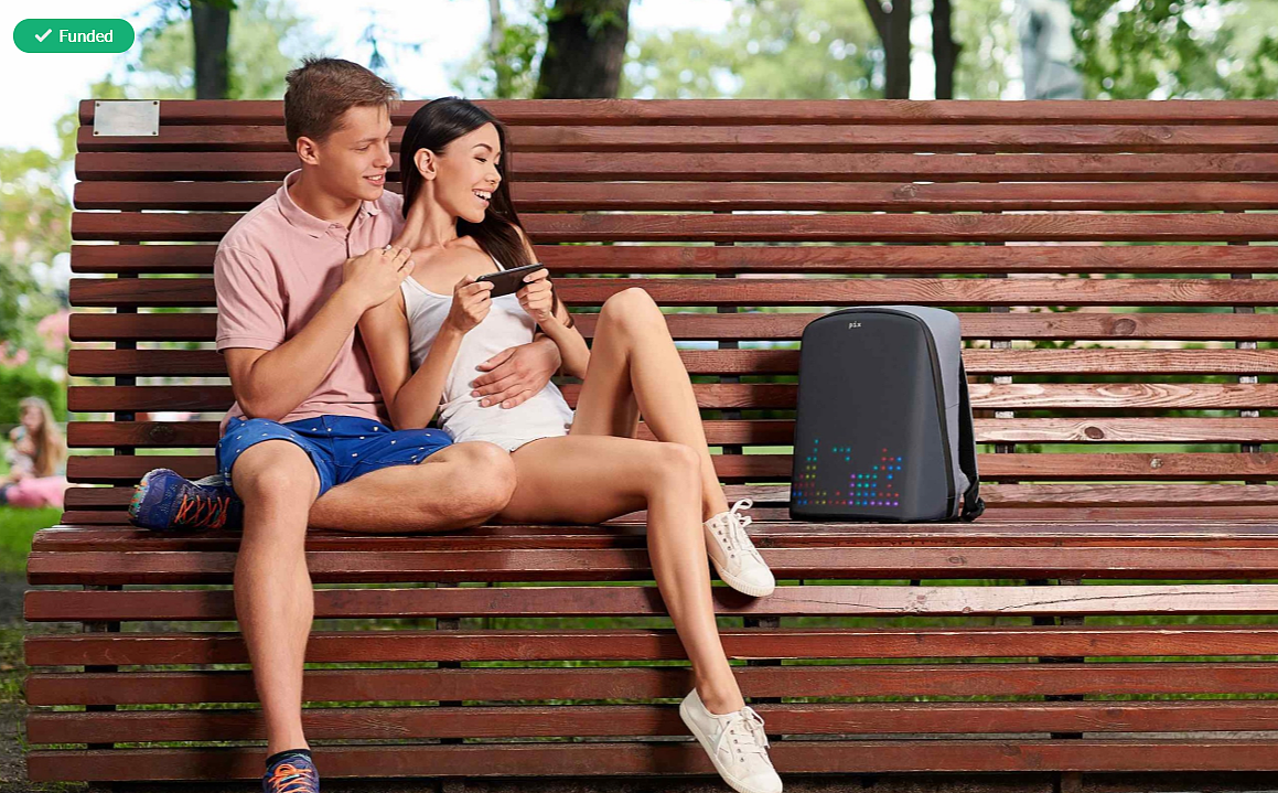 led，knapsack，Out of the street，