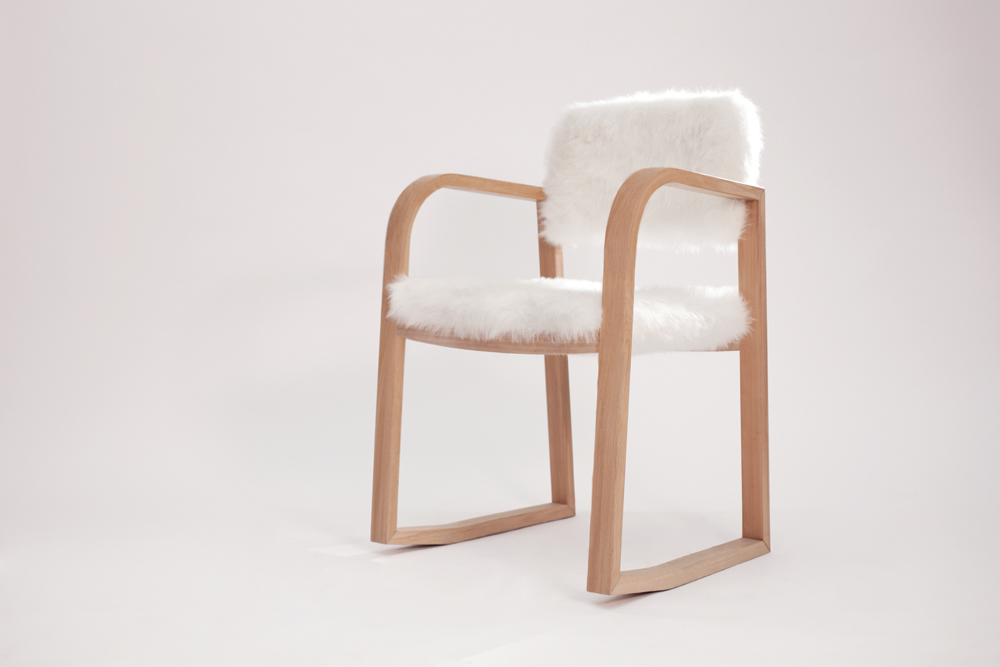 Stevo，chair，rabbit，