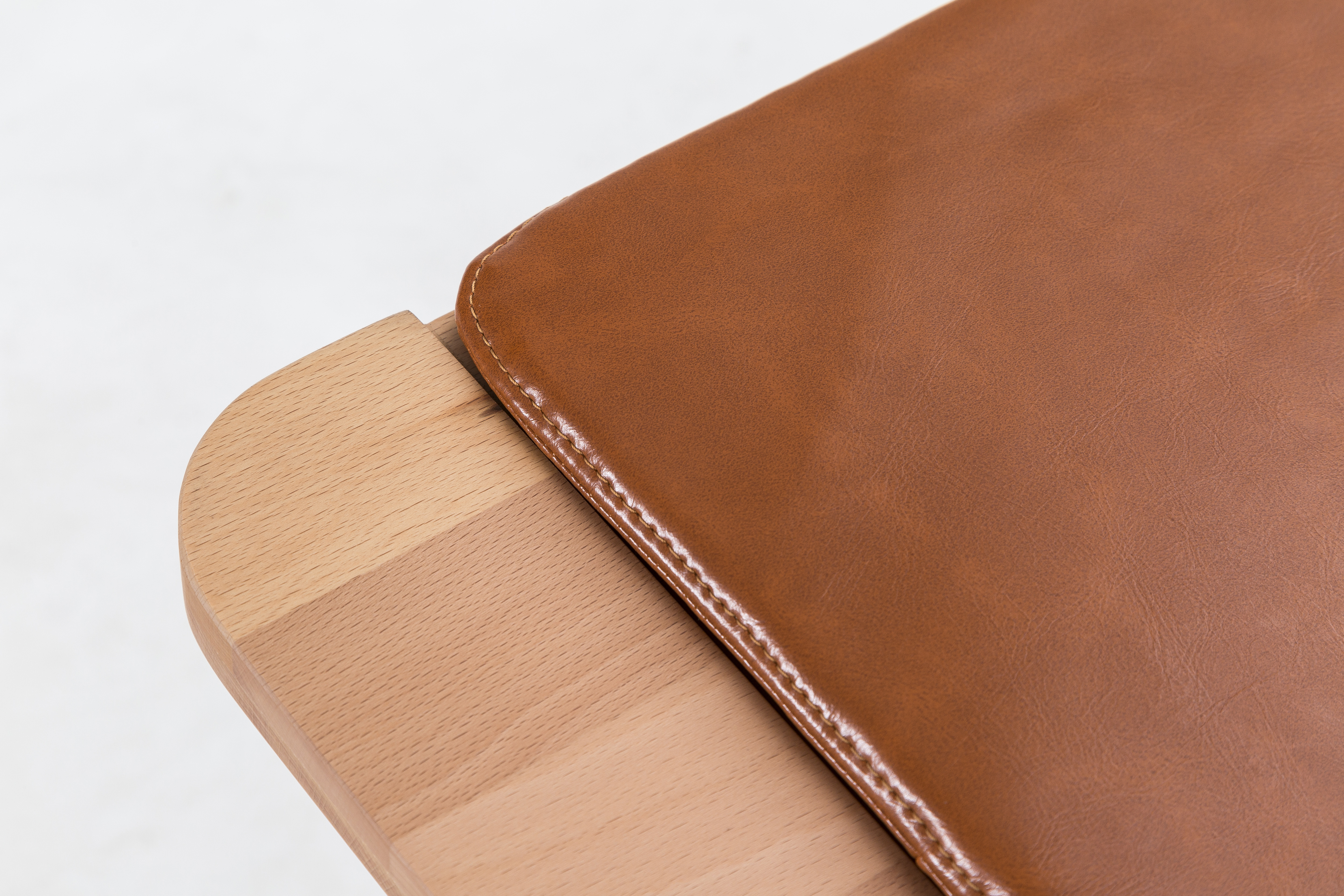 Furniture designer Ren Mengying，