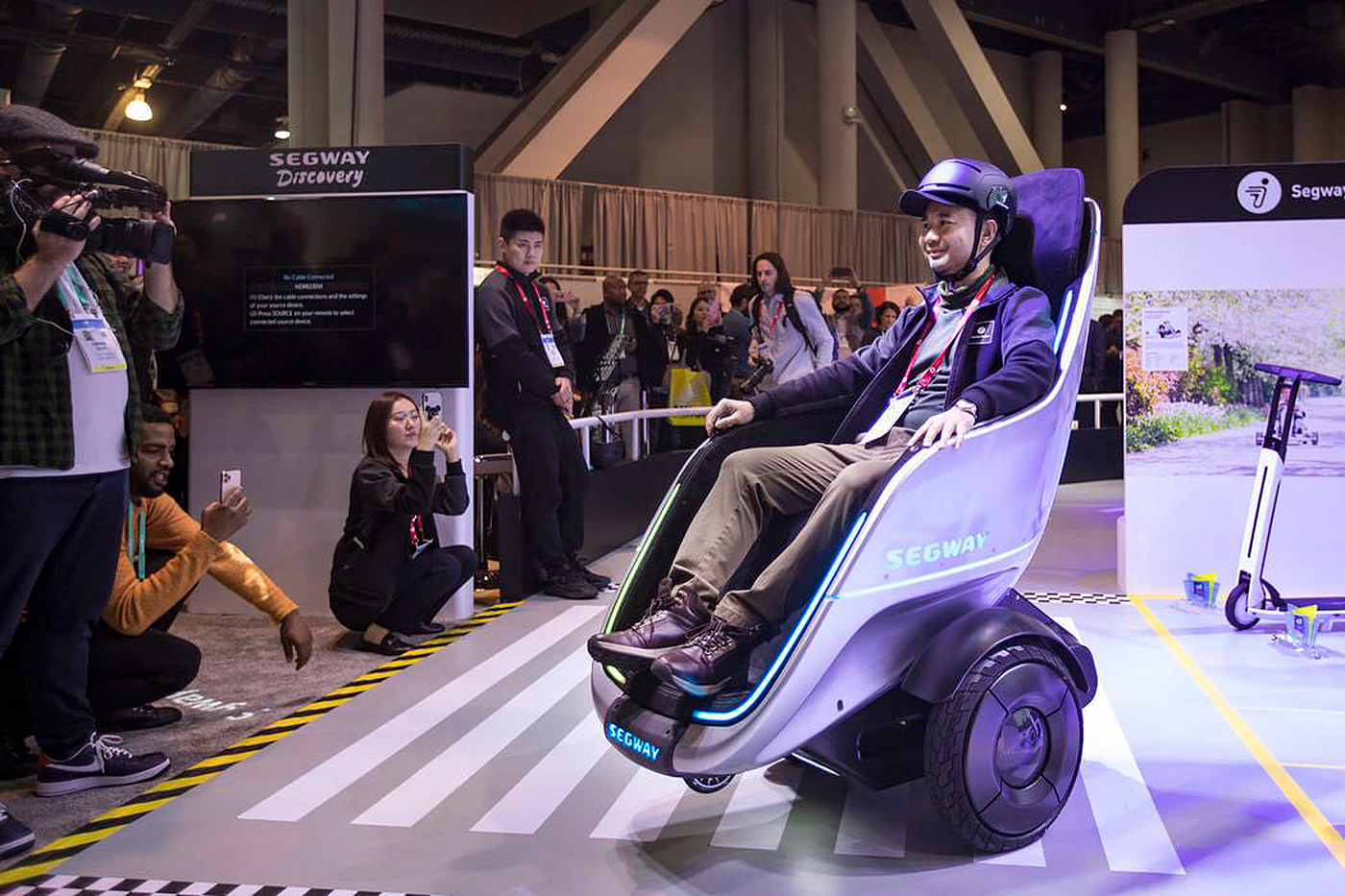 vehicle，Auto balance，Center of gravity control，intelligence，interactive，