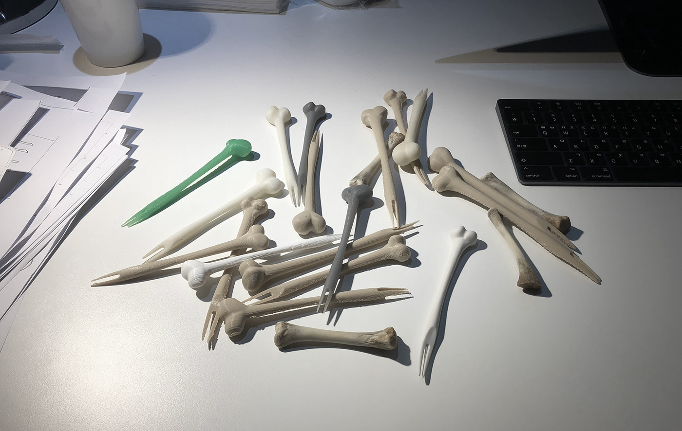 Bone fork，ceramics，white，concept，