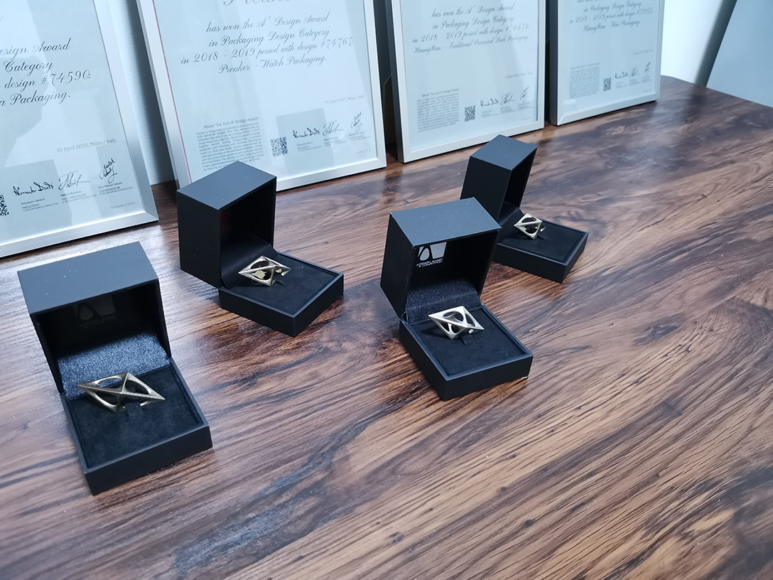 Tea packaging，Chinese style，Hongyanxi gold tea，packing design，Moment creativity，Zeng Ling，