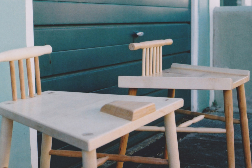 dresser，life jacket，Lactation apparatus，a leather bag，