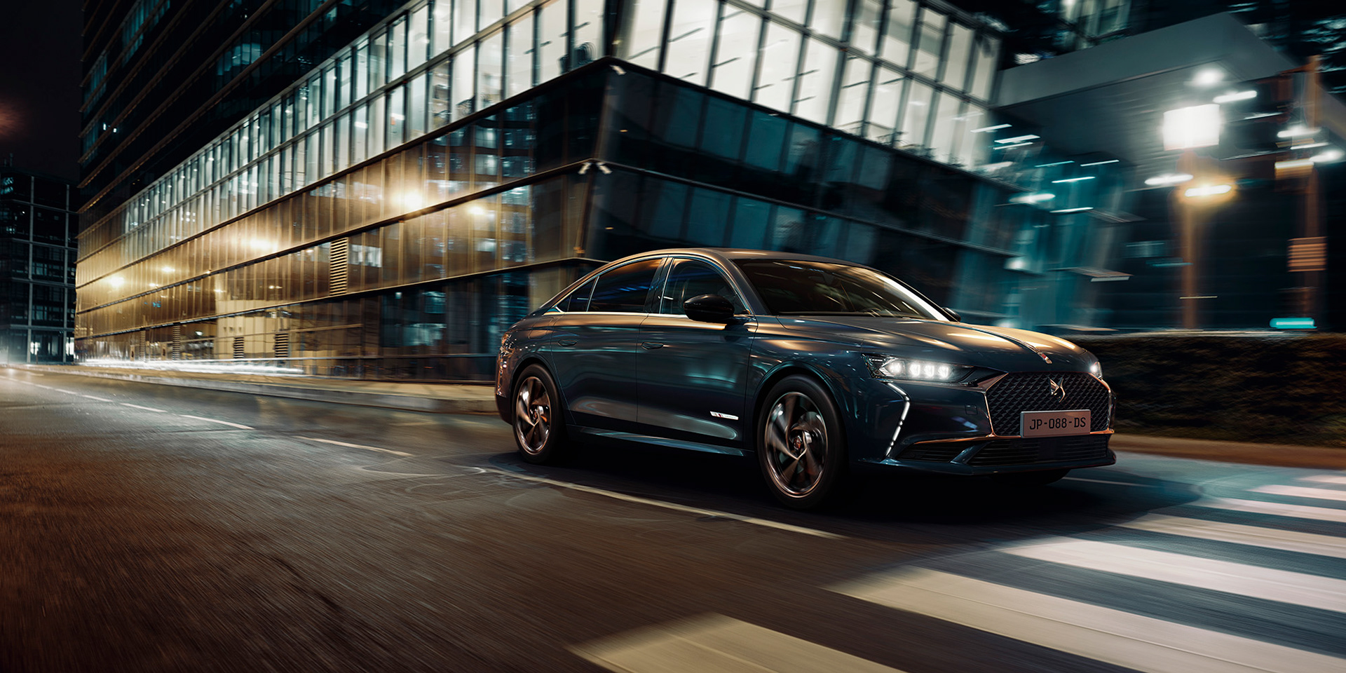 Car，Created in France，DS9，