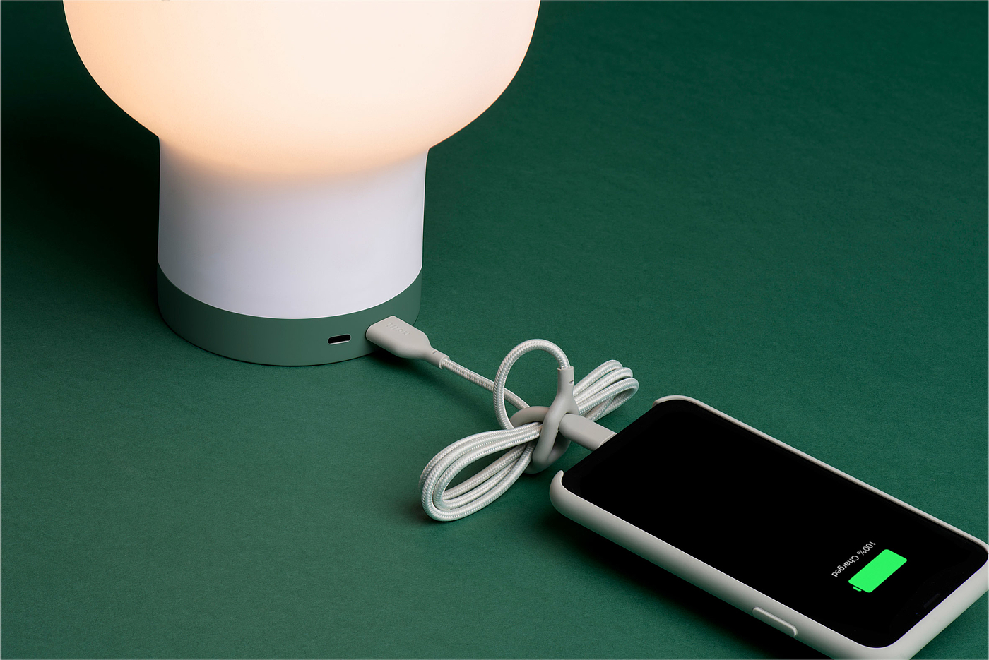 Desk lamp，Wireless charging，Intelligent remote control，