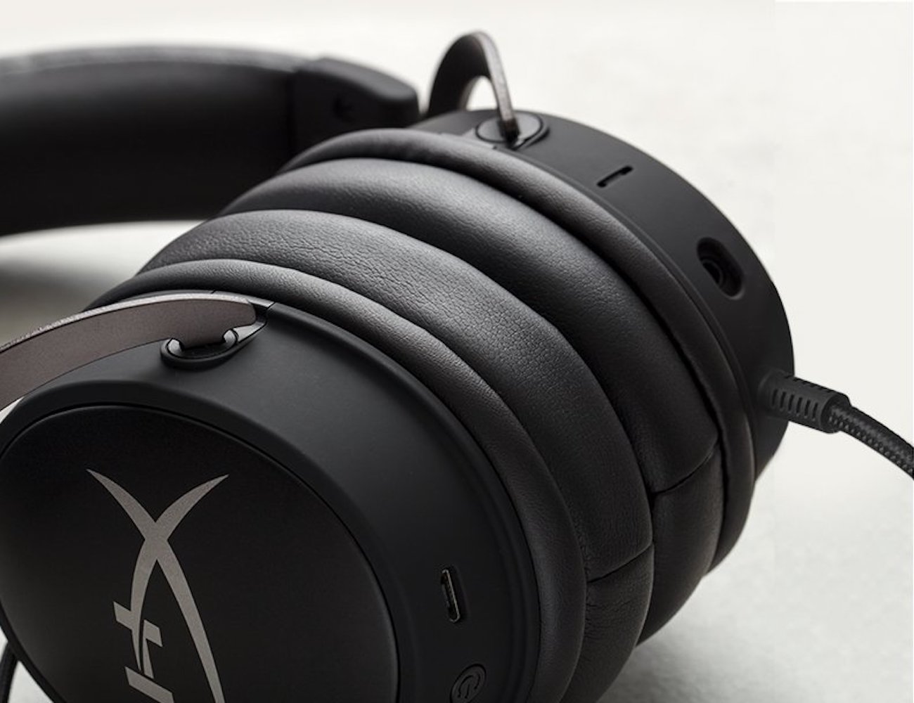 Wireless Bluetooth，Wired headset，multi-function，black，headset，HyperX Cloud MIX，