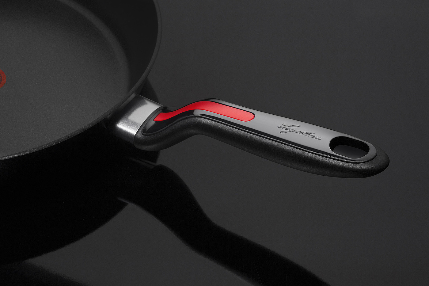 Pan，black，cooker，pot，JACKET DESIGN，