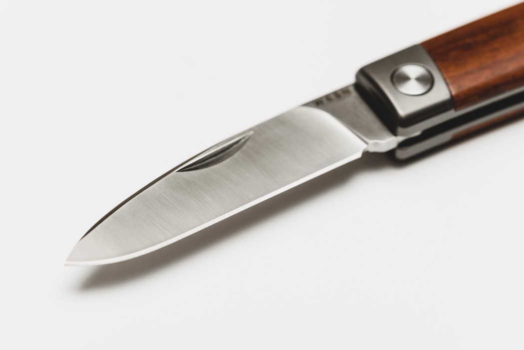 steel knife，Pocket knife，Portable，woodiness，