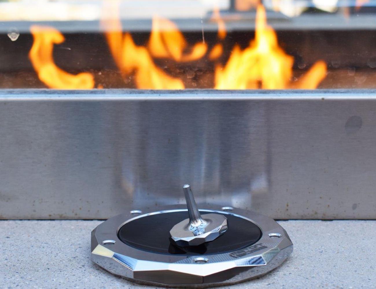 top，Titanium metal，decompression，