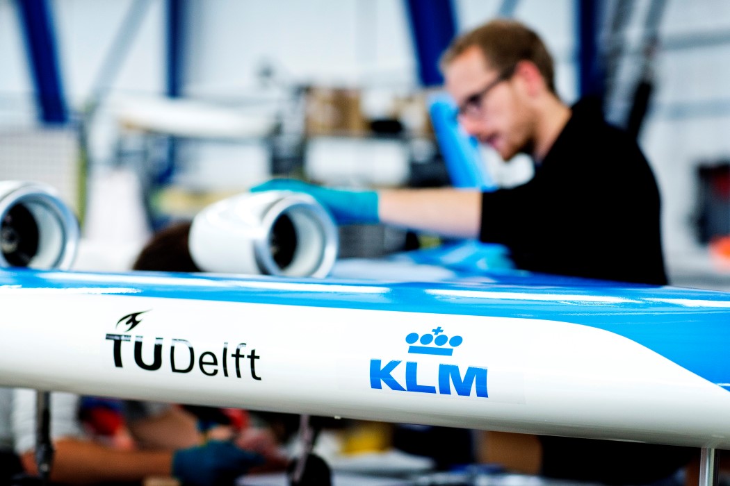 vehicle，aircraft，energy conservation，environment protection，Engine room area，