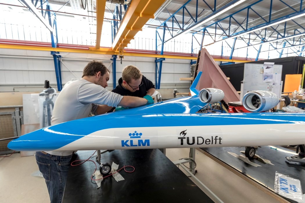 vehicle，aircraft，energy conservation，environment protection，Engine room area，