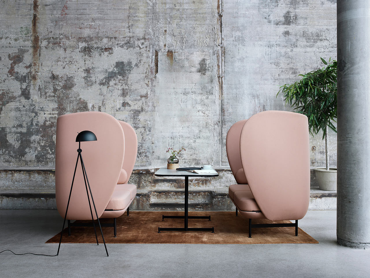 to work in an office，private，chair，furniture，