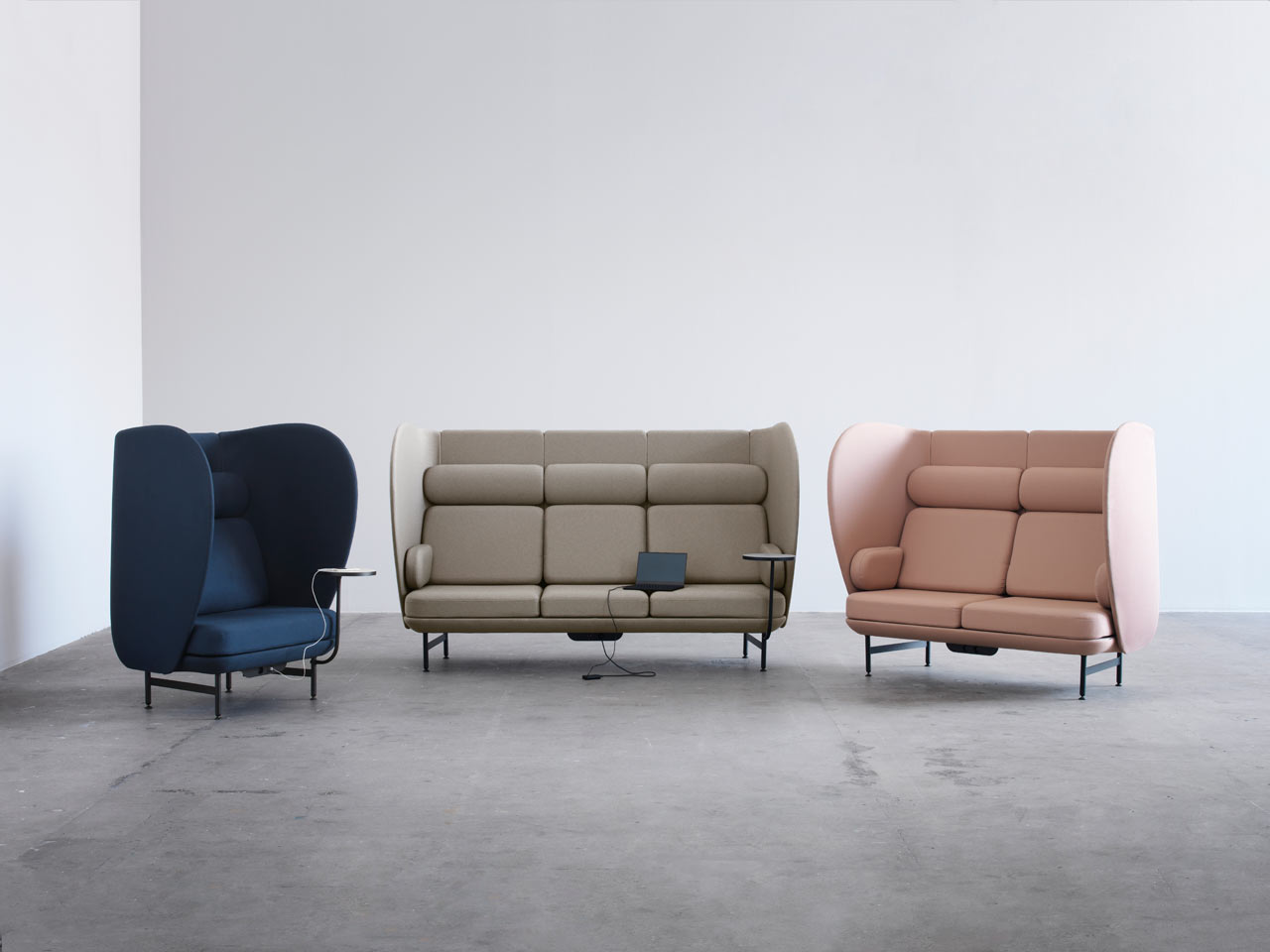 to work in an office，private，chair，furniture，