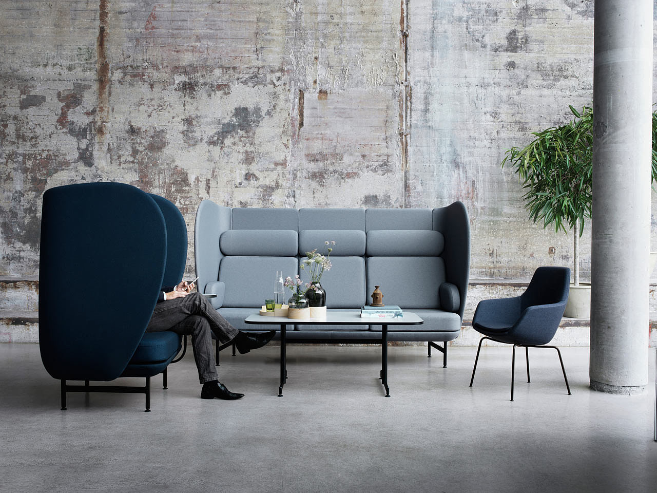 to work in an office，private，chair，furniture，