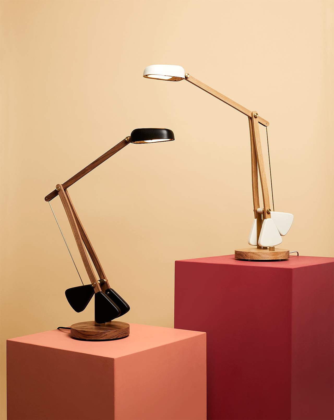 LED lamp，Adjustable light，Desk lamp，