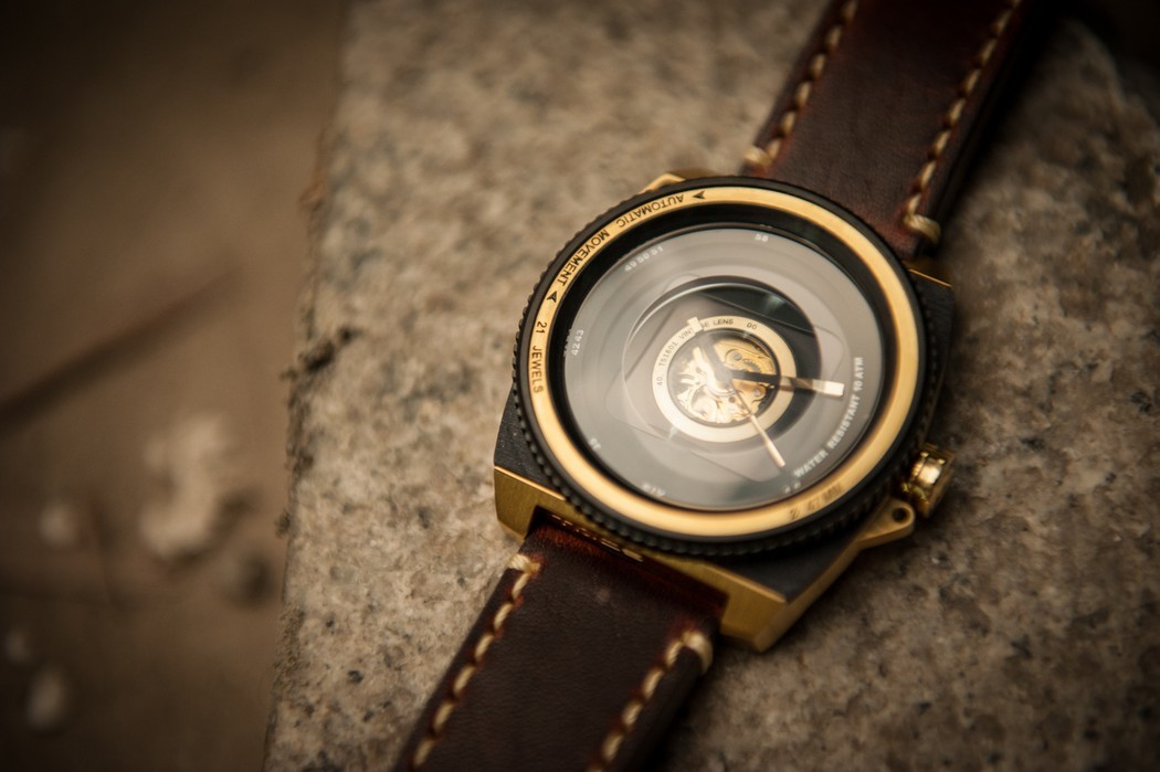 product design，intelligence，Retro，science and technology，gentleman，luxurious，