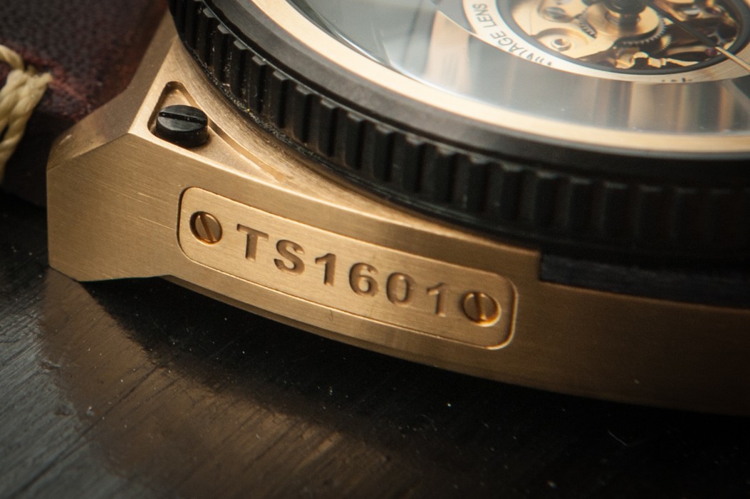 product design，intelligence，Retro，science and technology，gentleman，luxurious，