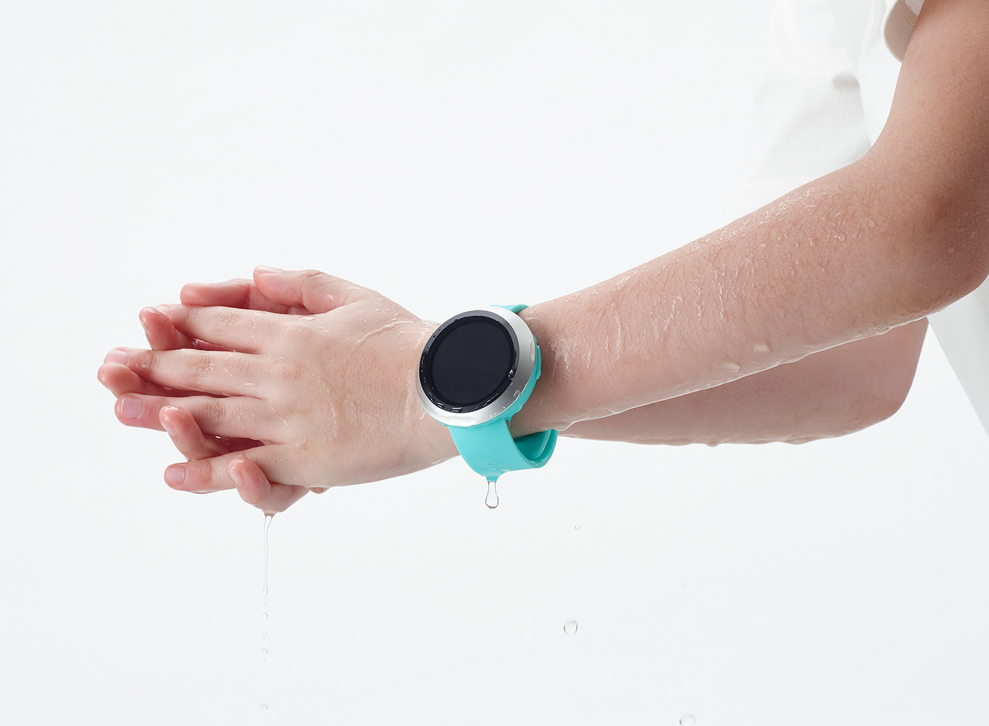 Wrist watch，Wristwatch，children，waterproof，app，AKI，KIM SEUNGWOO，Wireless charging，