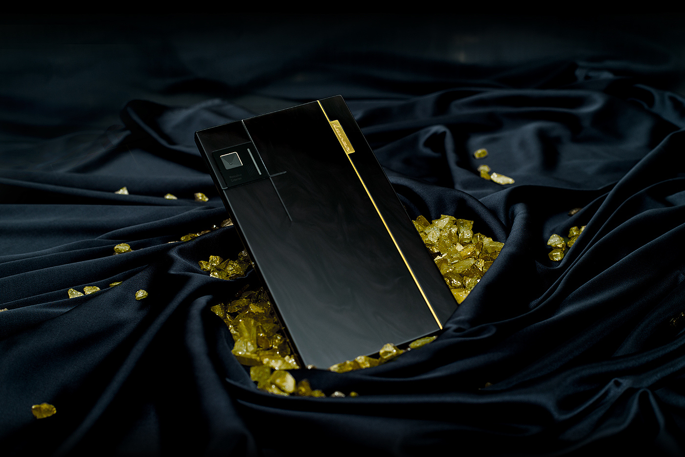 Reprint，industrial design，product design，Metallic texture，Intelligent mobile phone，