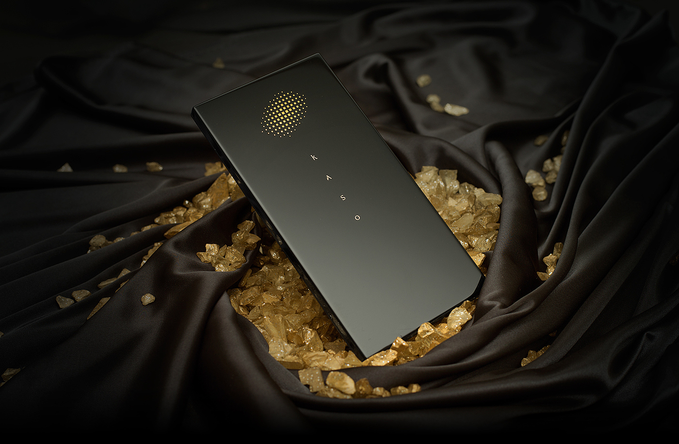 Reprint，industrial design，product design，Metallic texture，Intelligent mobile phone，