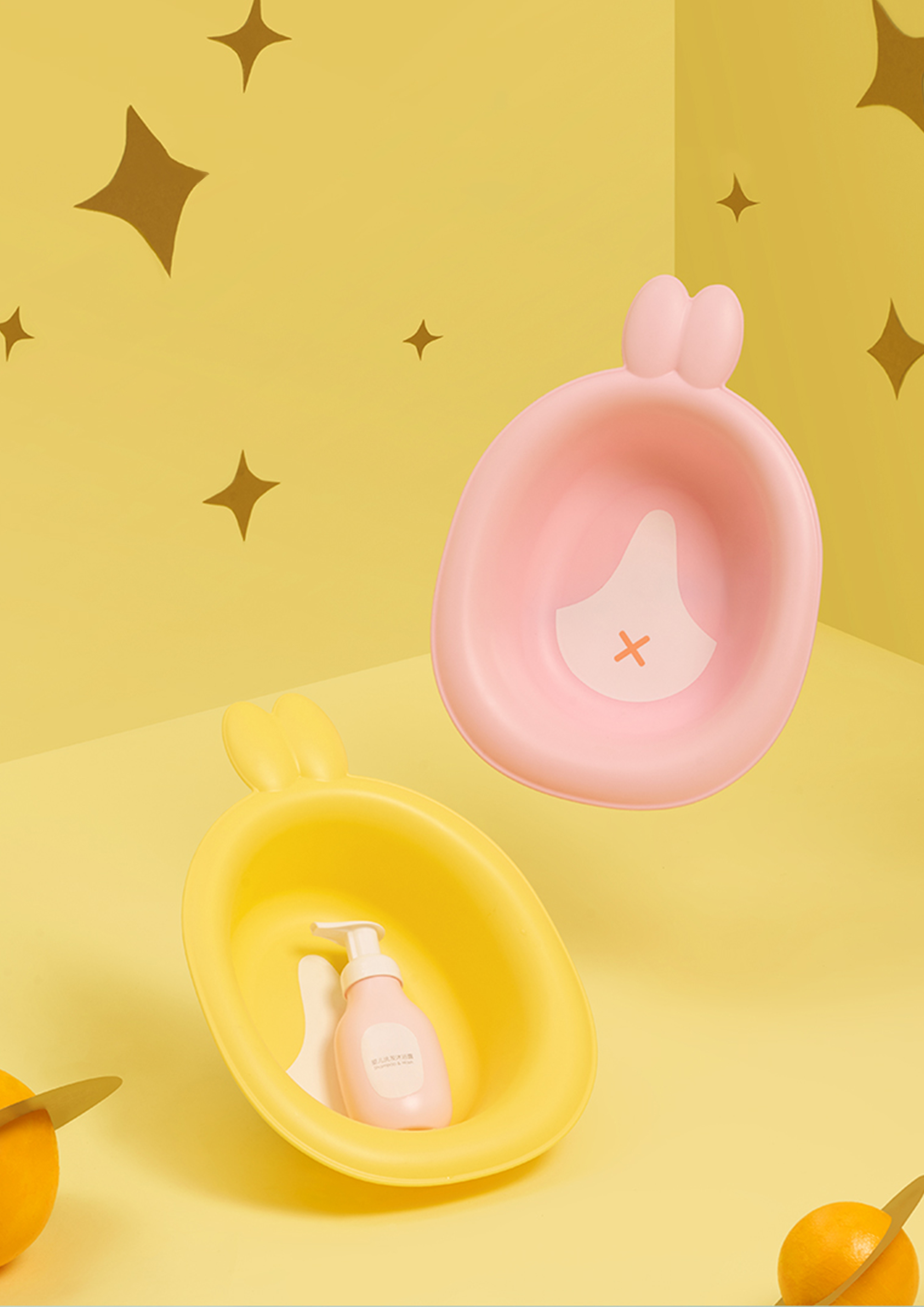 children，Infant child，Wash basin，Mother and baby，