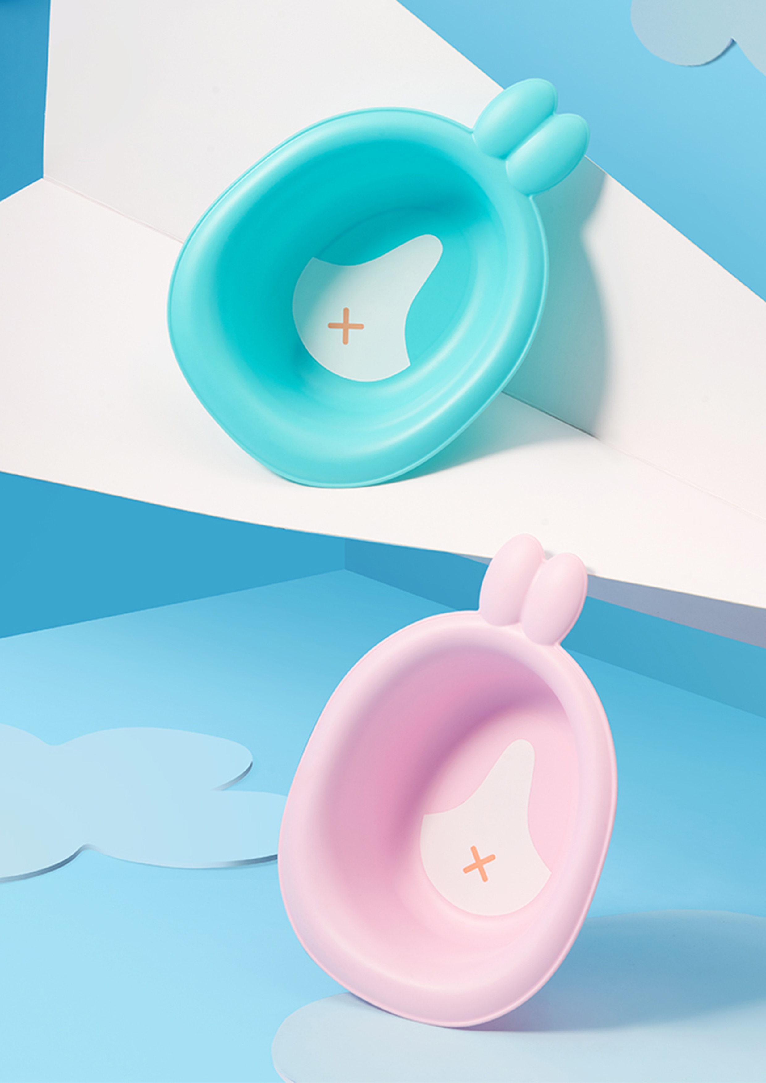 children，Infant child，Wash basin，Mother and baby，