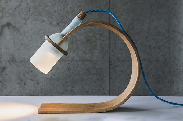 Desk lamp，oak，fashion，