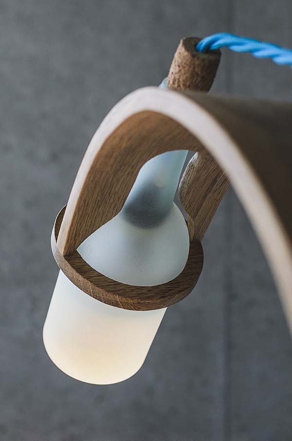 Desk lamp，oak，fashion，