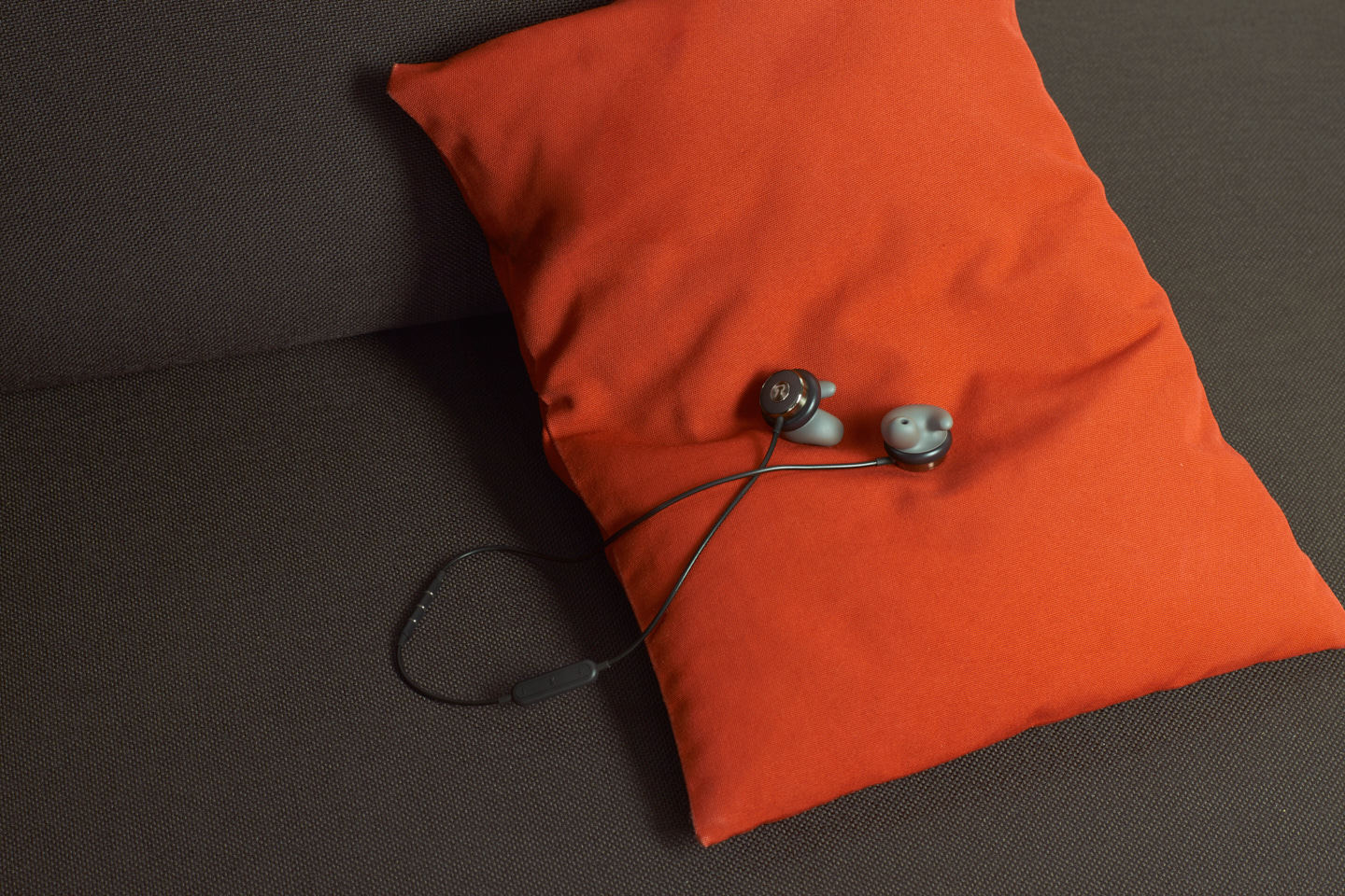 headset，Bluetooth，revols，packing，science and technology，In ear，