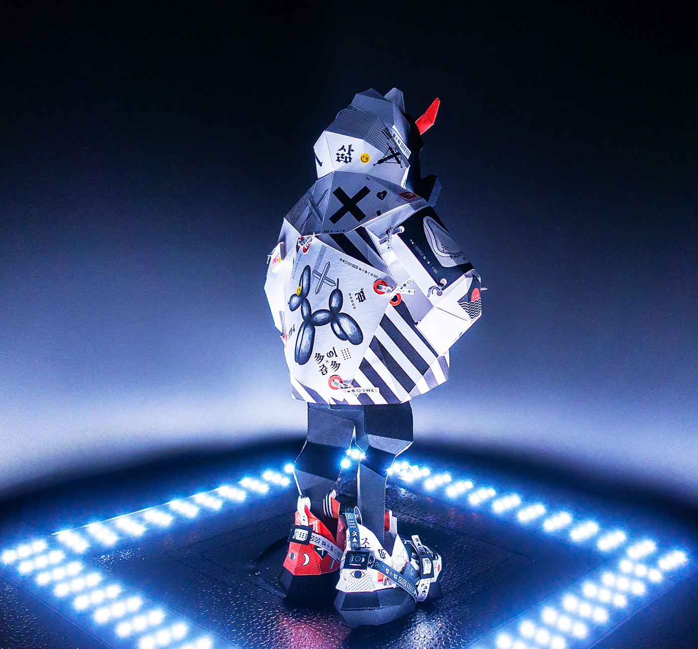 DADAISM，Pluralism，Paper model，Graphic design，