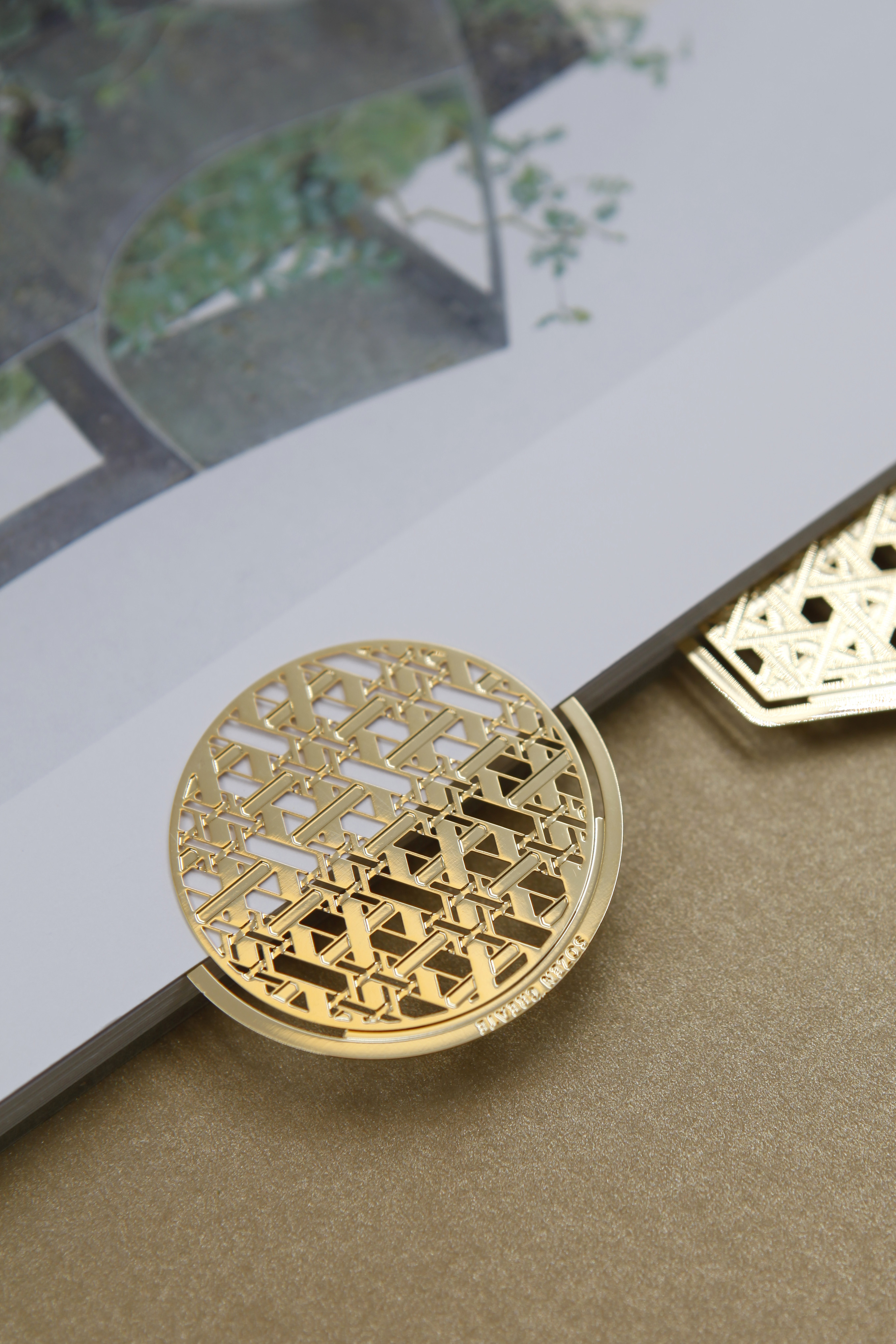 bookmark，Oriental beauty，In the palm of your hand，