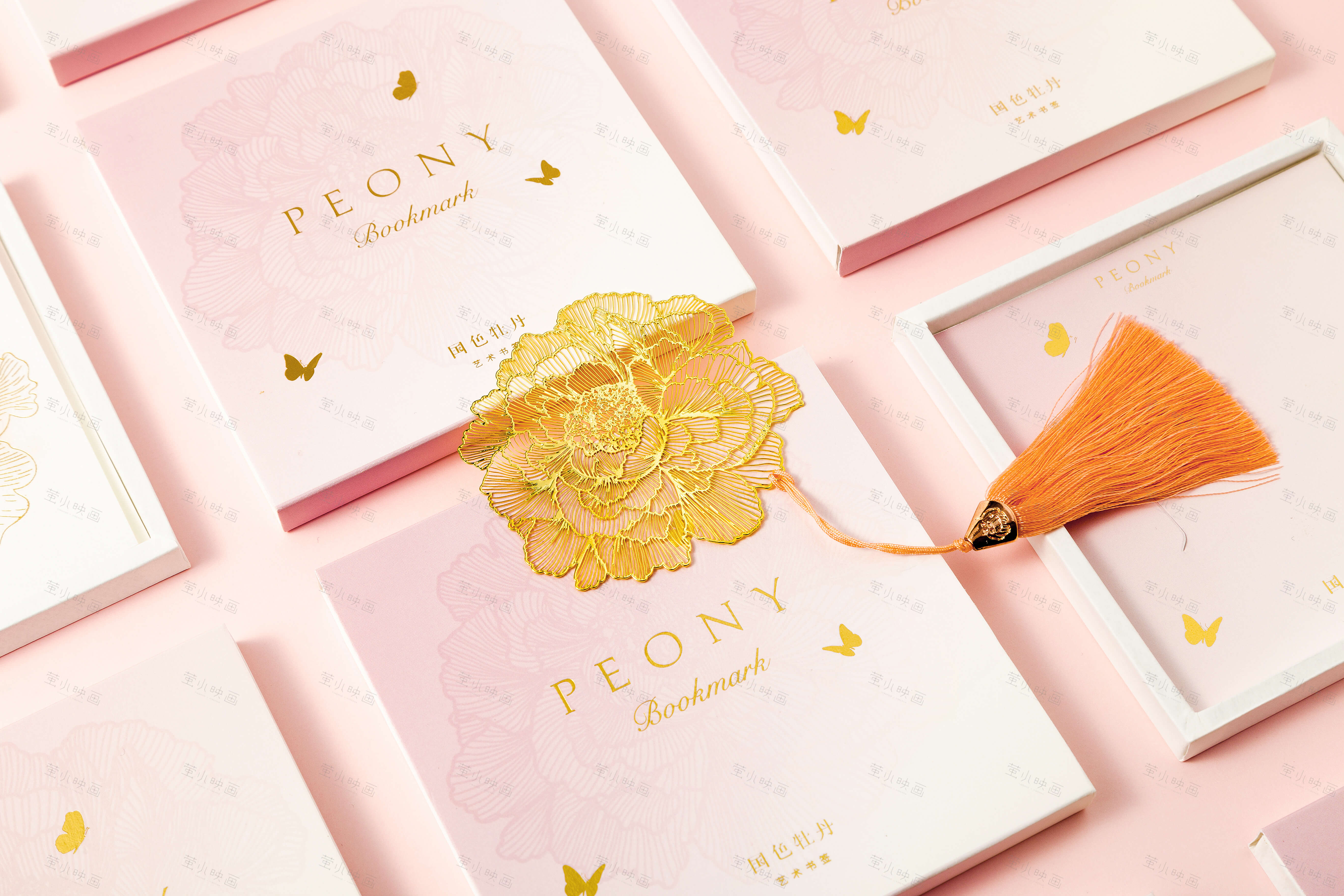 bookmark，In the palm of your hand，peony，