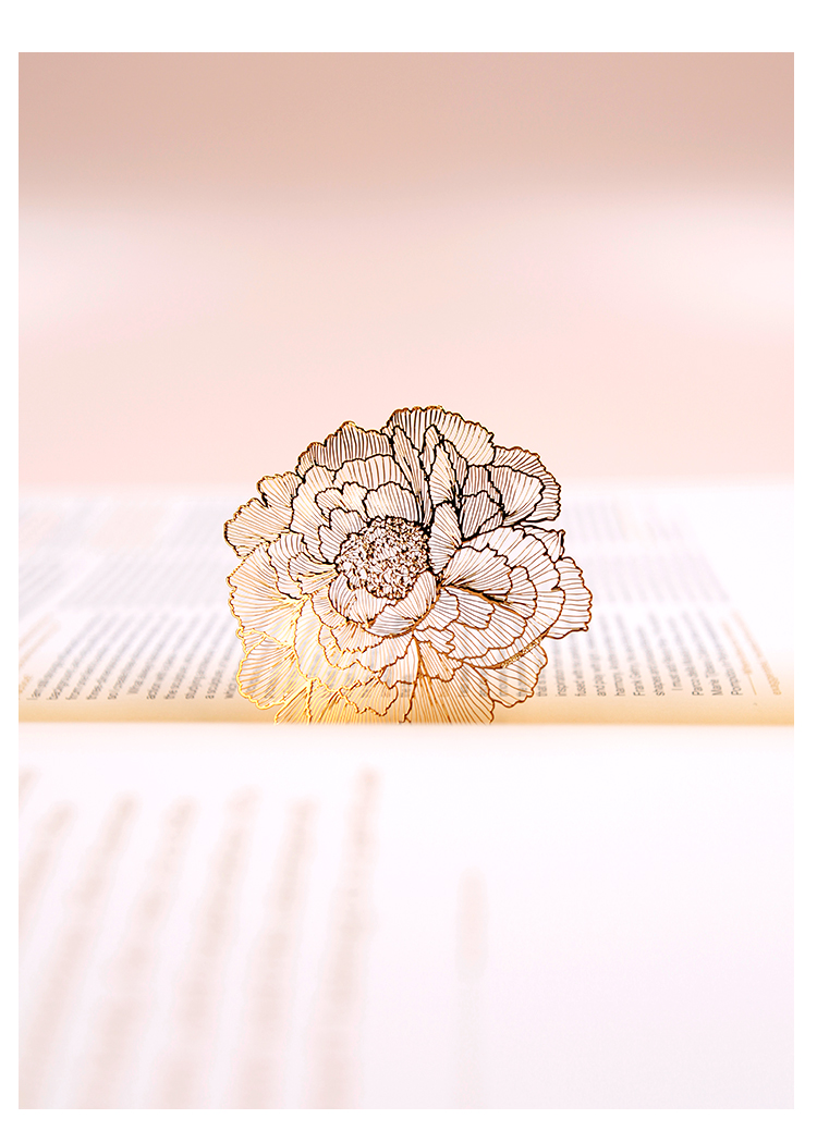 bookmark，In the palm of your hand，peony，
