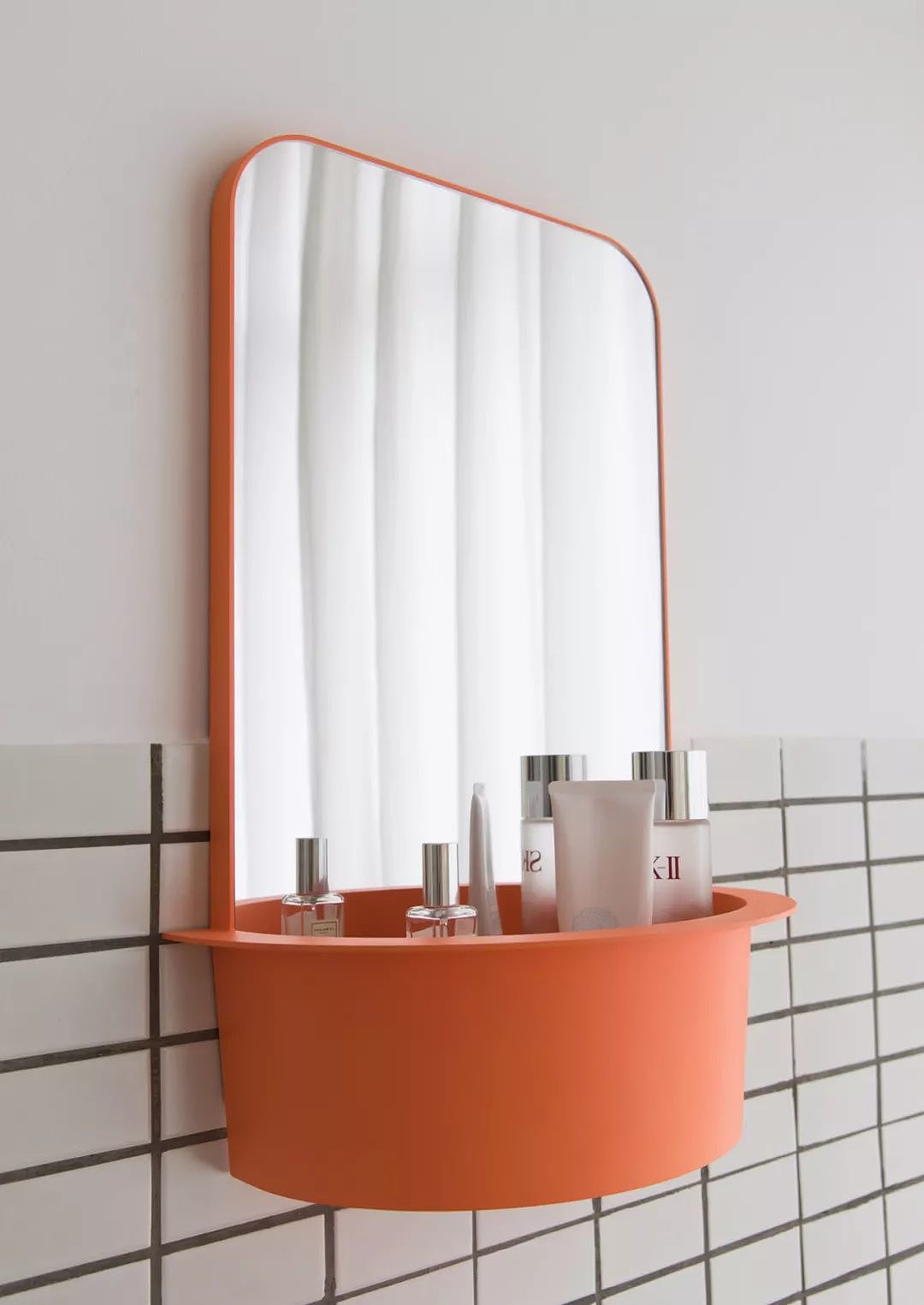 flow，Bathroom mirror，2019 red dot design concept award，